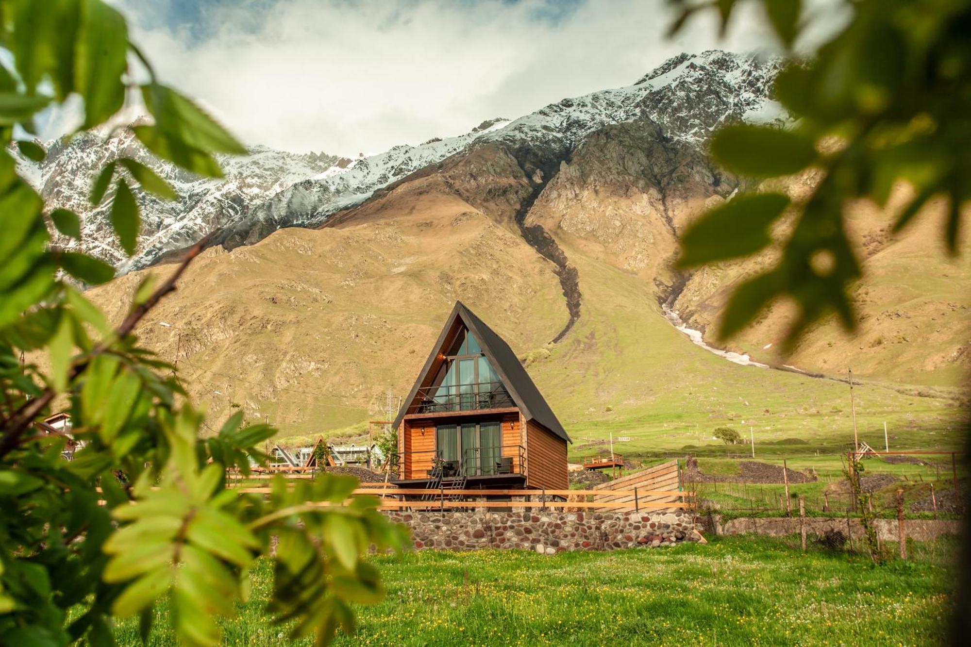 Sunset Cottage Kazbegi Екстериор снимка