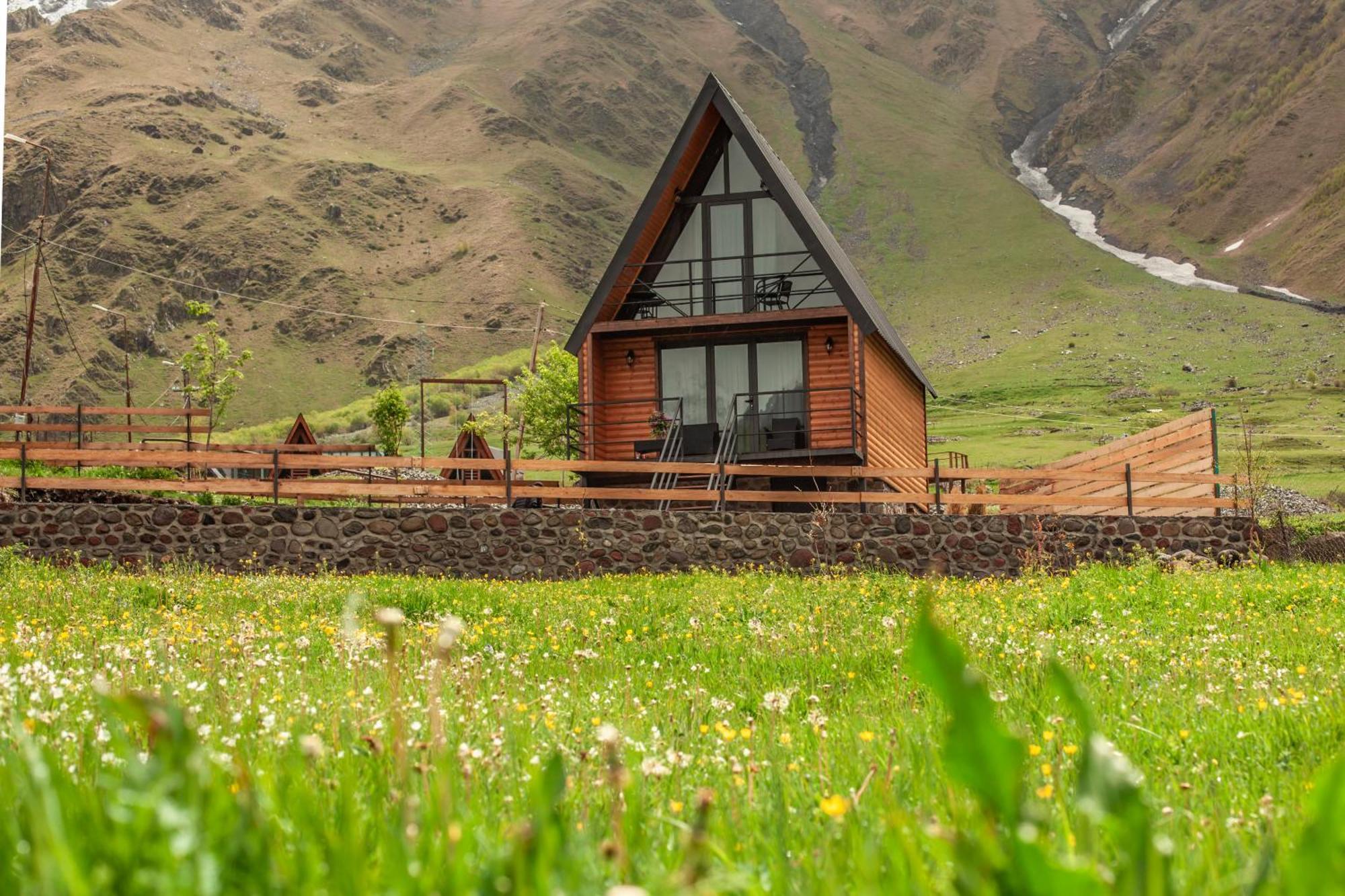 Sunset Cottage Kazbegi Екстериор снимка