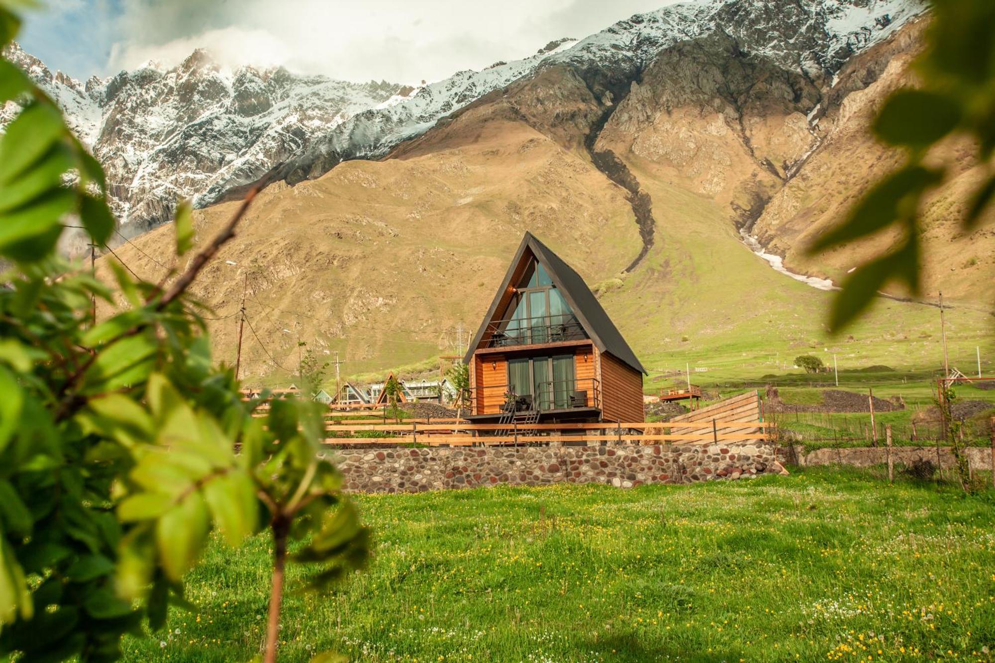 Sunset Cottage Kazbegi Екстериор снимка