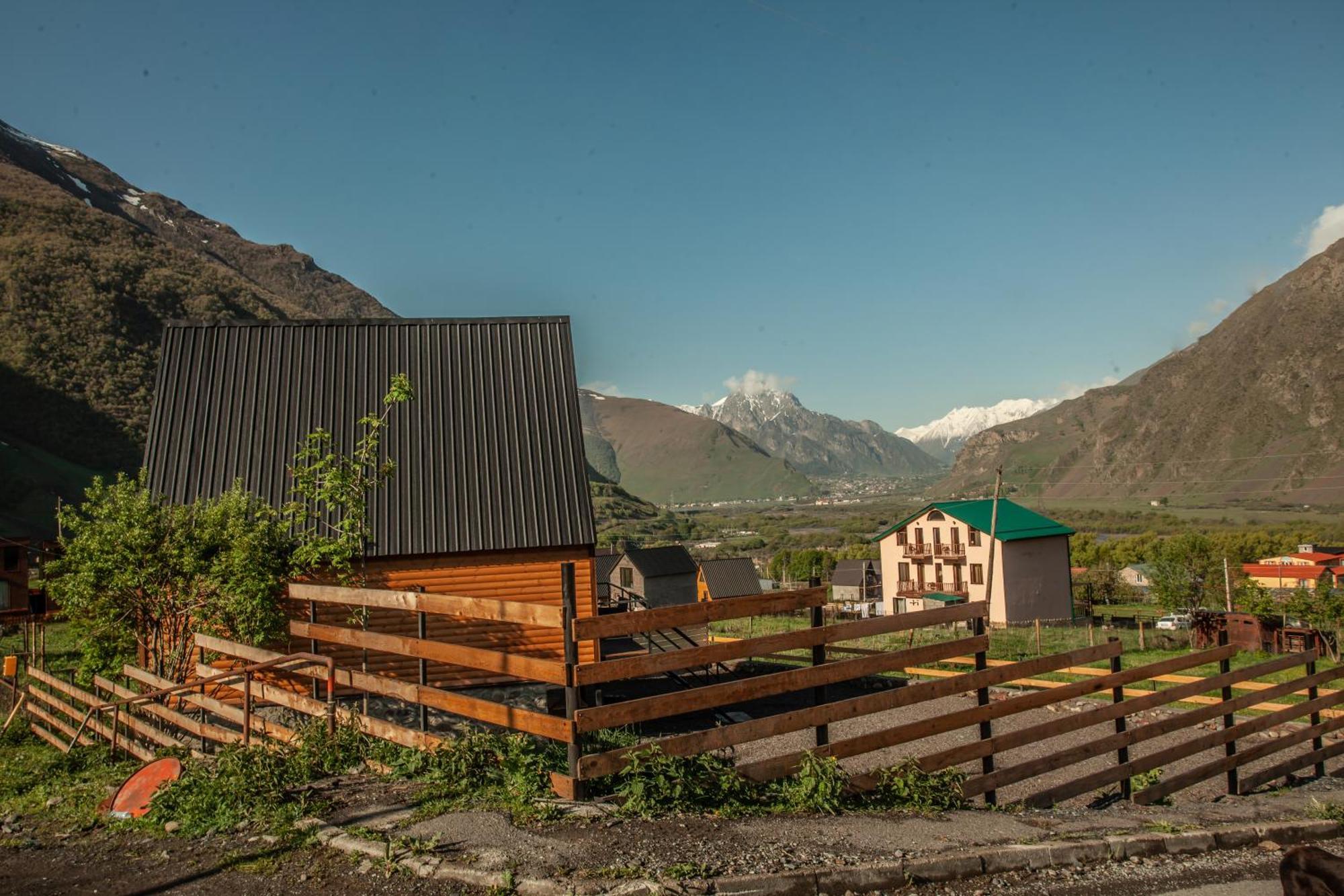 Sunset Cottage Kazbegi Екстериор снимка